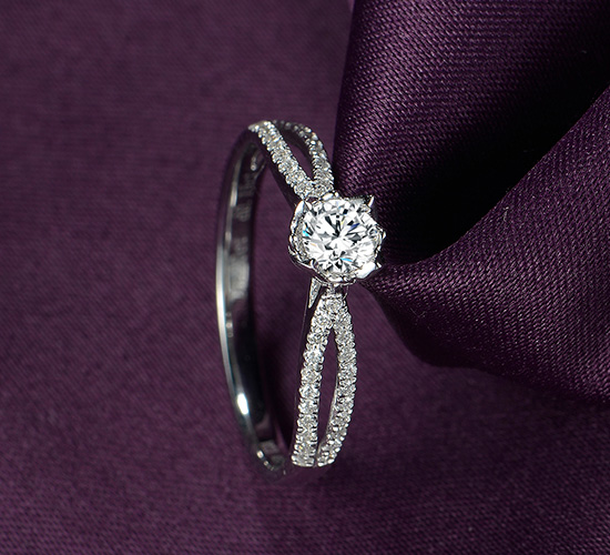 18k金钻石戒指结婚求婚情侣对戒铂金婚戒