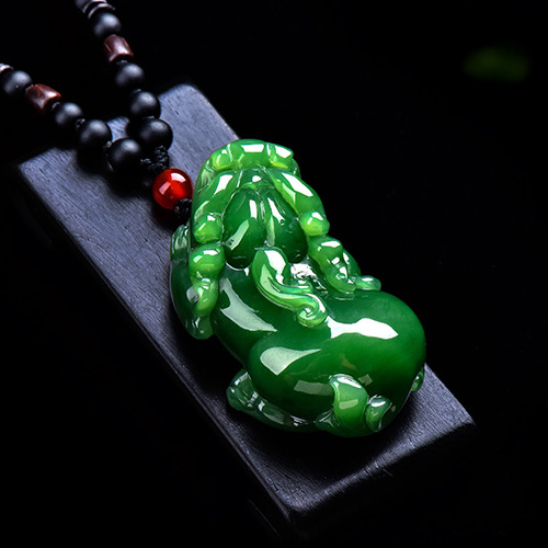 天然碧玉吊坠男女款玉貔貅和田玉坠菠菜绿挂件正品证书