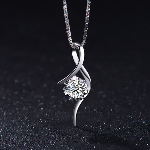 白18K金钻石吊坠钻石项链女款白金铂金锁骨链钻石群镶单钻