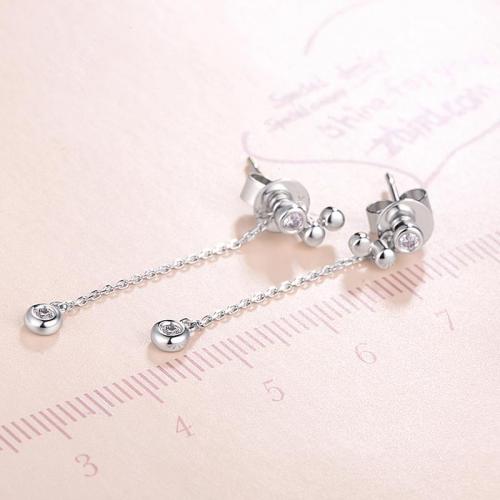 18K金钻石耳钉-至趣-钻石耳钉耳坠