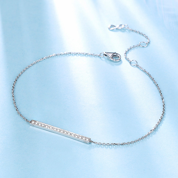 白18K金群镶钻石手链女款时尚优雅K金手链