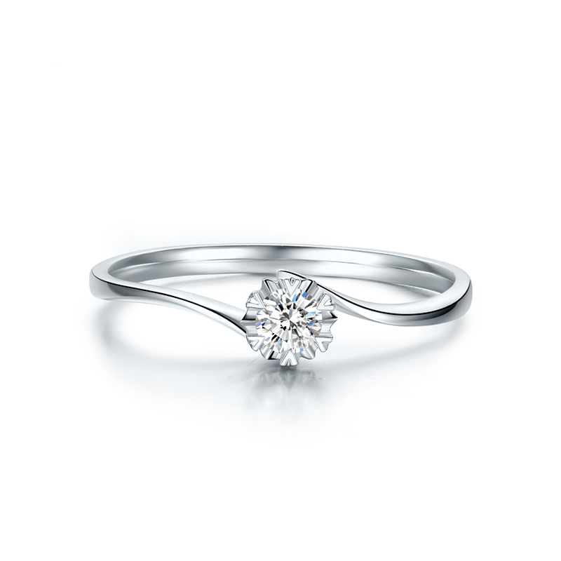 德西尔 18K金钻石戒指女求婚结婚钻戒 璀璨KGDB021231