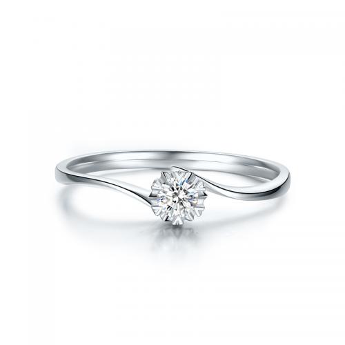 德西尔 18K金钻石戒指女求婚结婚钻戒 璀璨KGDB021231