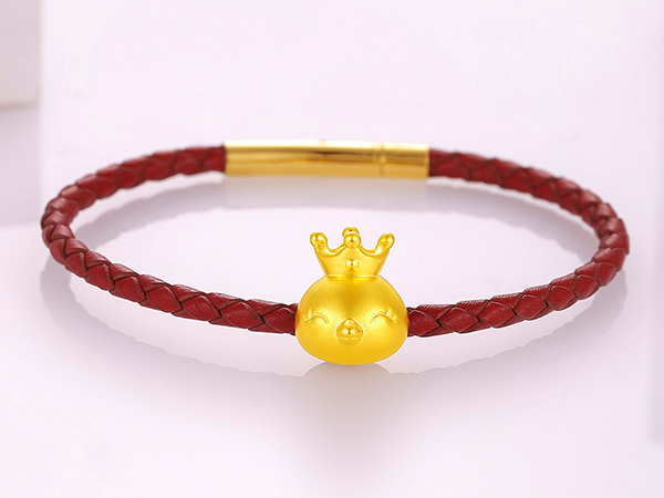 年轻女性怎么挑选黄金手链?