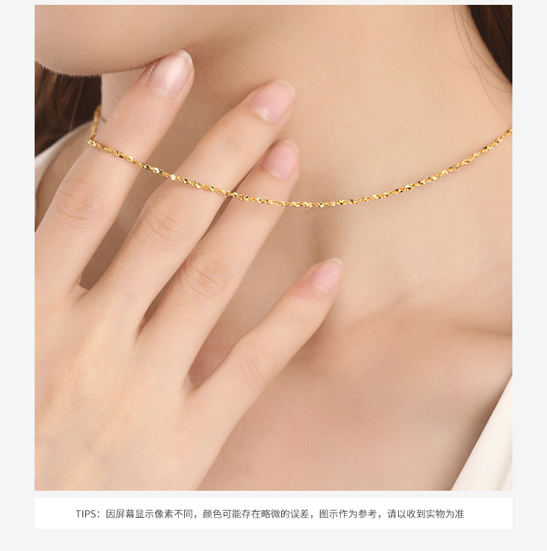 足金满天星锁骨链模特展示图