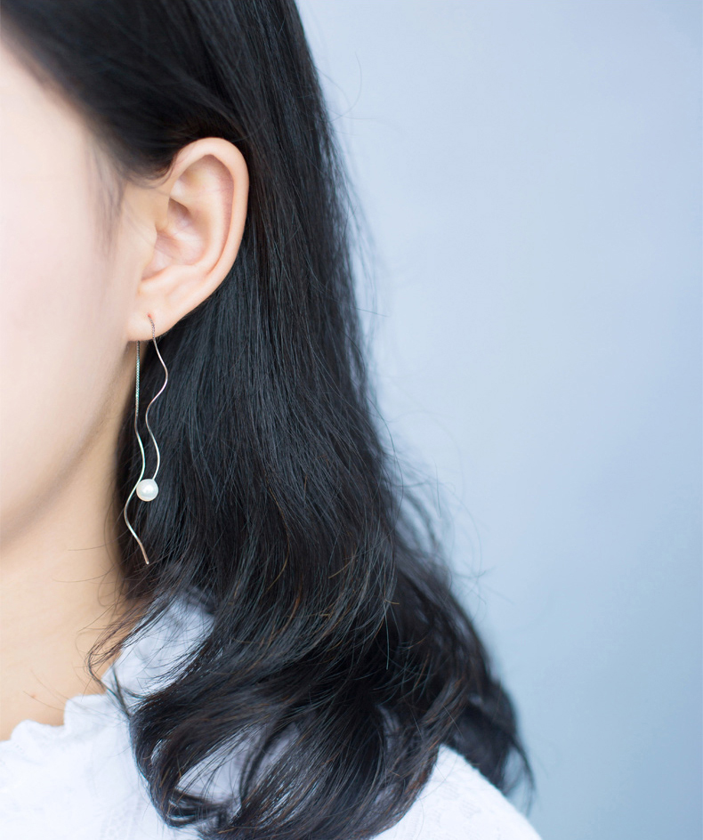 韩版甜美贝珠珍珠耳环佩戴效果图