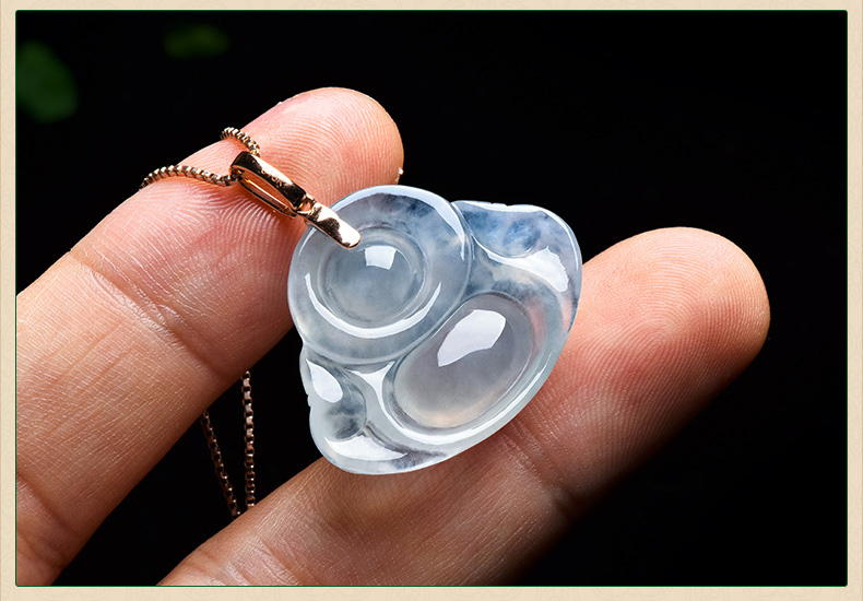 天然翡翠玉佛吊坠场景图