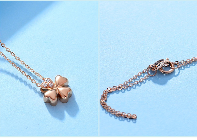 18K玫瑰金钻石四叶草项链实拍图