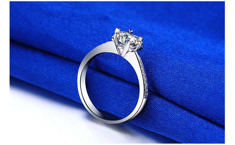 白金订婚钻戒