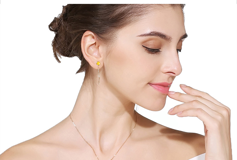 天然葡萄石耳钉18k金耳环模特展示