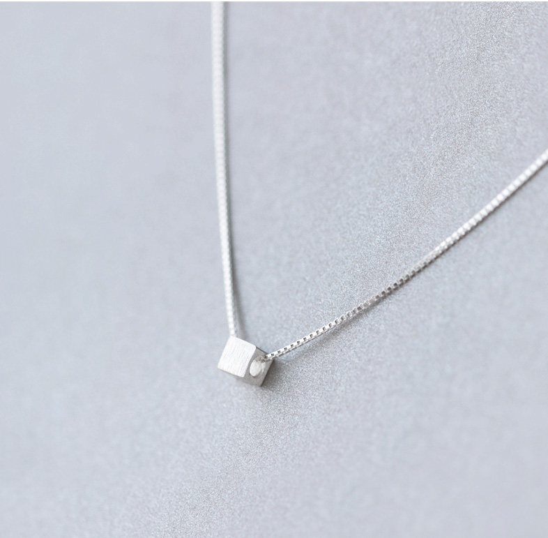 925银项链吊坠女时尚简约韩版拉丝方块项链气质短款锁骨链