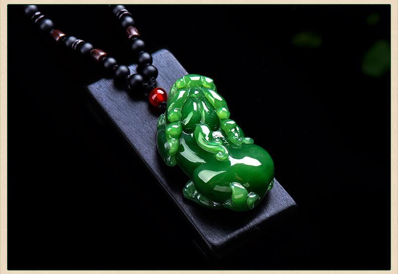 天然碧玉吊坠男女款