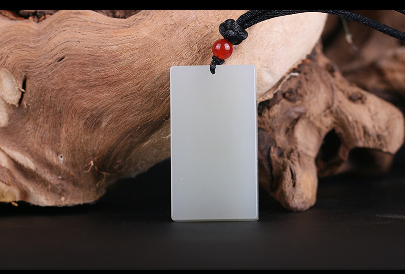 天然新疆和田玉平安无事牌吊坠