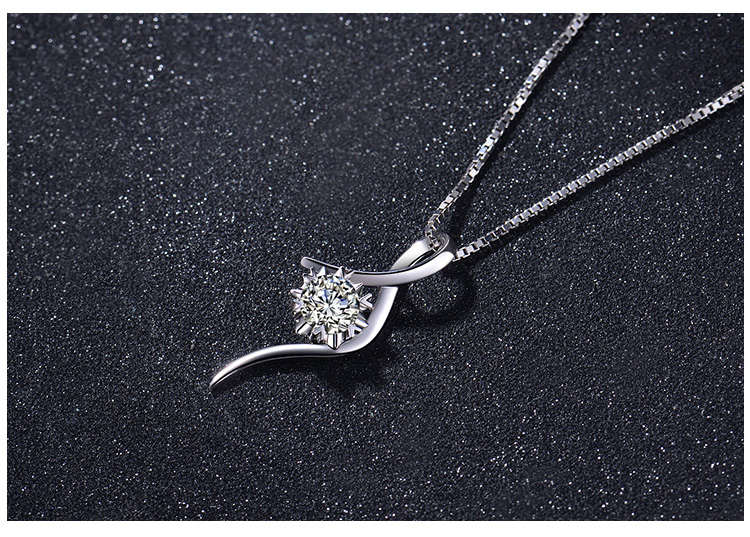 白18K金钻石吊坠钻石项链女款