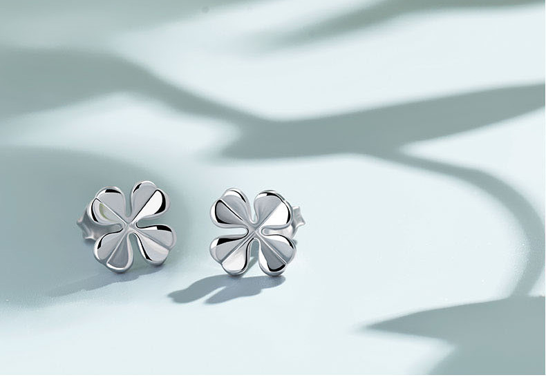 925银时尚清新四叶草简约韩国气质银耳饰