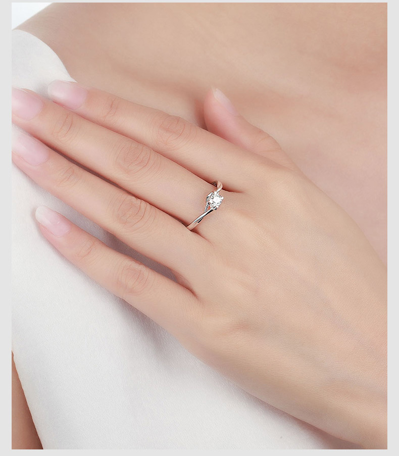 18k白金色钻石戒指钻戒女正品20分四爪牛头显钻求婚结婚钻戒