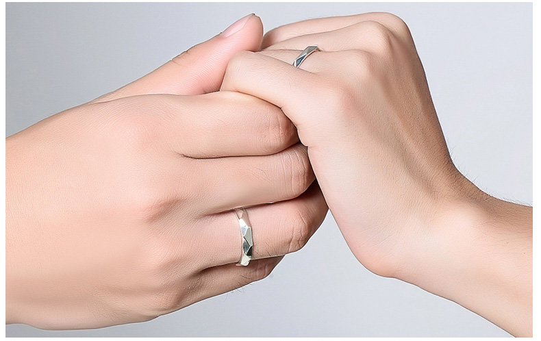 日韩简约活口男女对戒情人节纪念