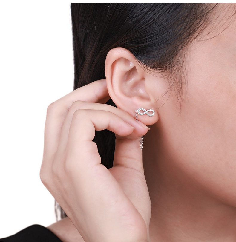 白18K金钻石时尚耳贴耳环