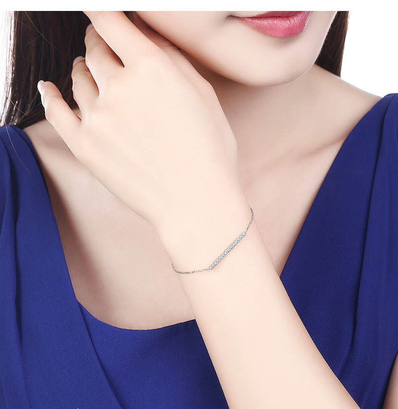 白18K金群镶钻石女款时尚优雅手链