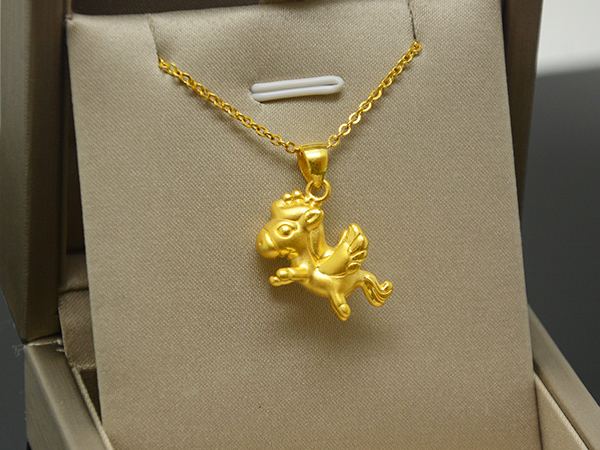 小马生肖项链