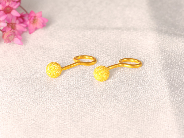圆球黄金耳钉