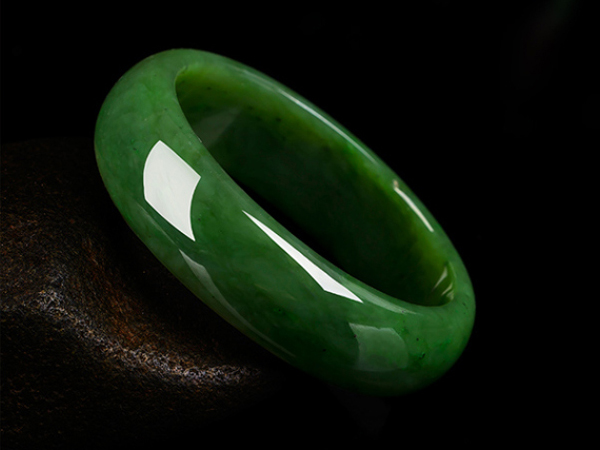 碧玉手镯好看吗