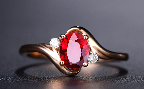 K金红宝石戒指