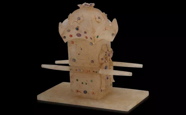 镶宝石水晶肩舆