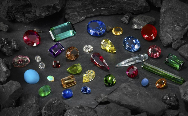 彩色宝石