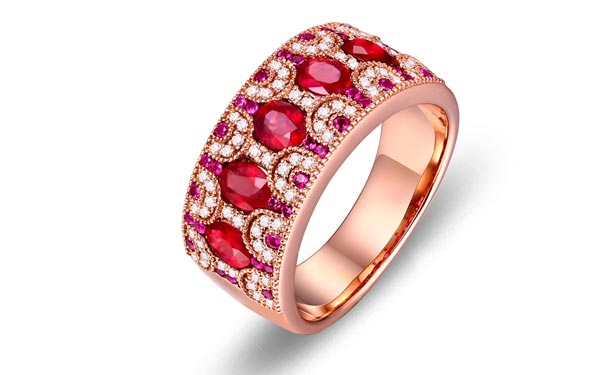 红宝石戒指