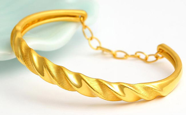 德西尔黄金手镯