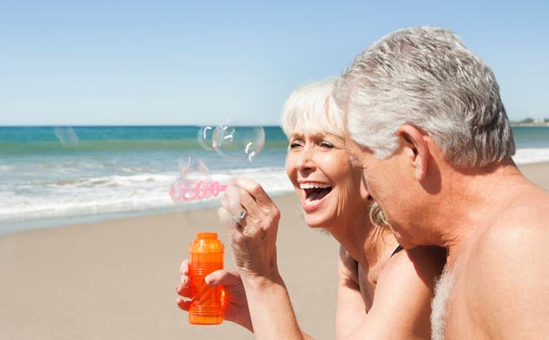 结婚30年纪念日礼物 德西尔黄金戒指怎么样 结婚百科 德西尔珠宝官网