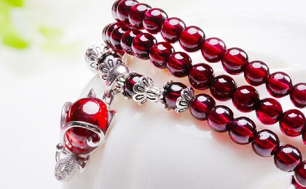 红色之——红碧玺