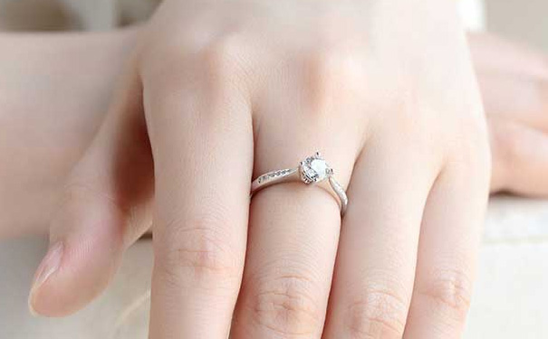 德西尔珠宝钻戒