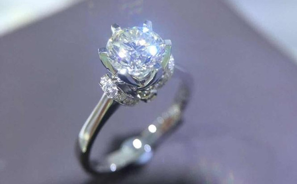 一克拉结婚戒指