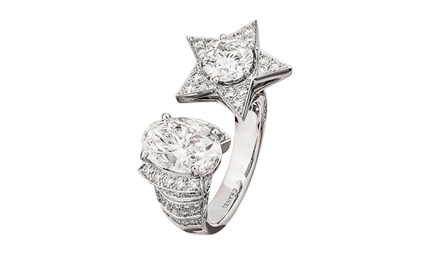 白金戒指 圆钻。