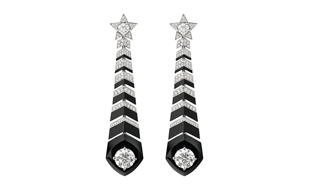 176颗圆钻及缟玛瑙。