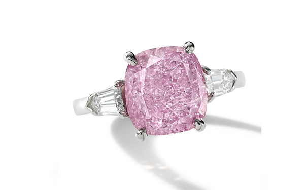 『Lot 1782』粉钻戒指