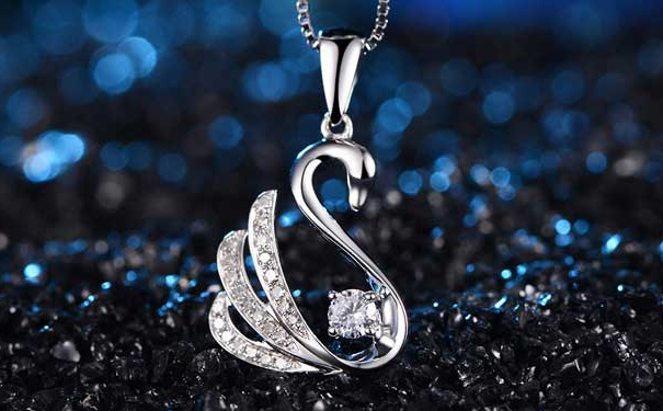 钻石天鹅吊坠