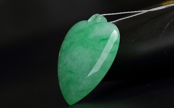 翡翠吊坠