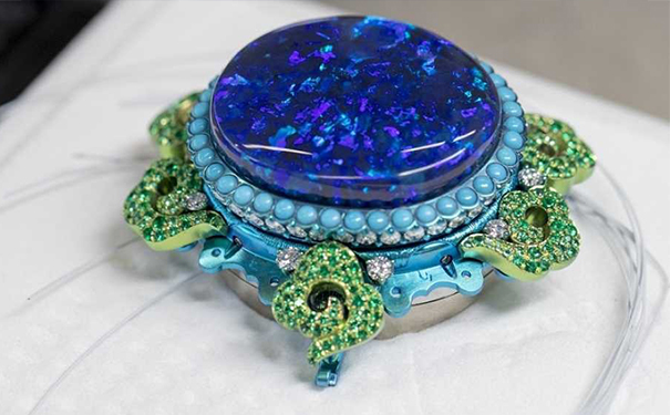  Red Carpet 隐秘腕表