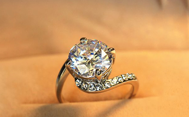 5克拉钻戒好多钱