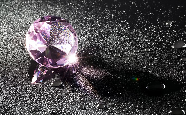 粉色钻石