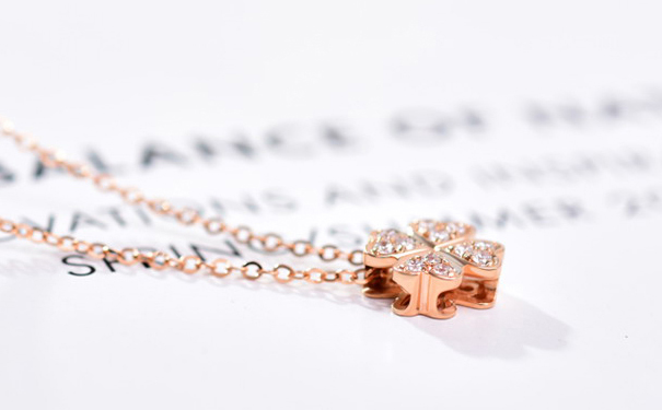 四叶草项链的含义