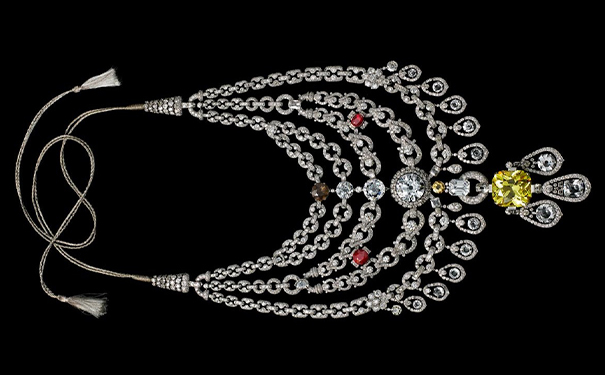 铂金项链，by Cartier，1928年