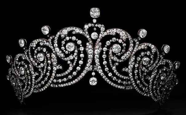 Scroll 王冠，by Cartier，1902年