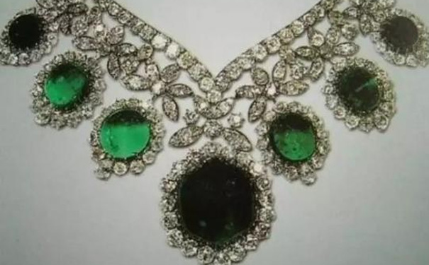 祖母绿钻石项链 祖母绿钻石项链