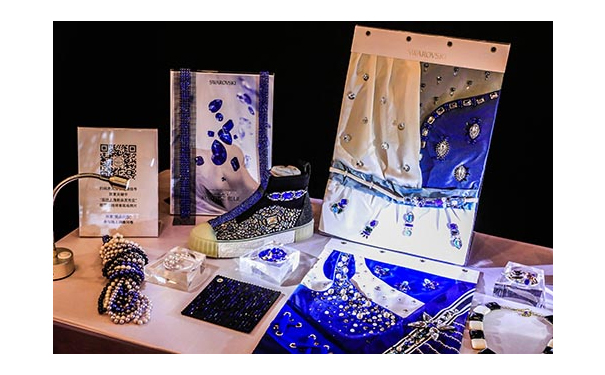 施华洛世奇2019春夏水晶新色 - 壮丽蓝