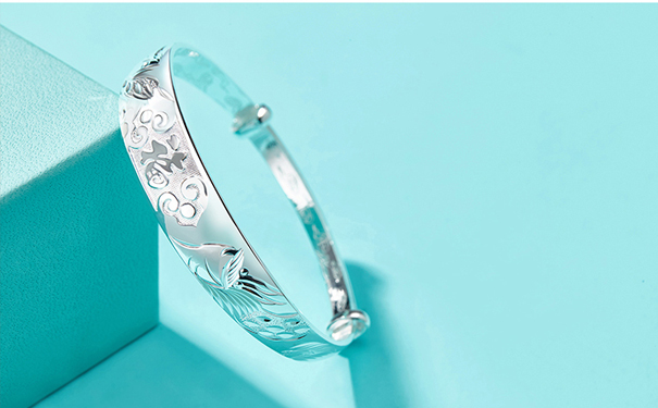 银婚是结婚多少年？