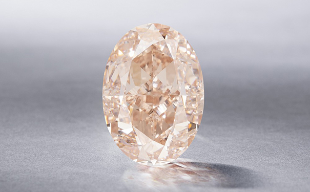 棕粉色钻石戒指 估价：310万-500万港币